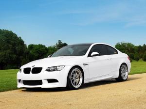 2011 BMW M3 White by IND Distribution